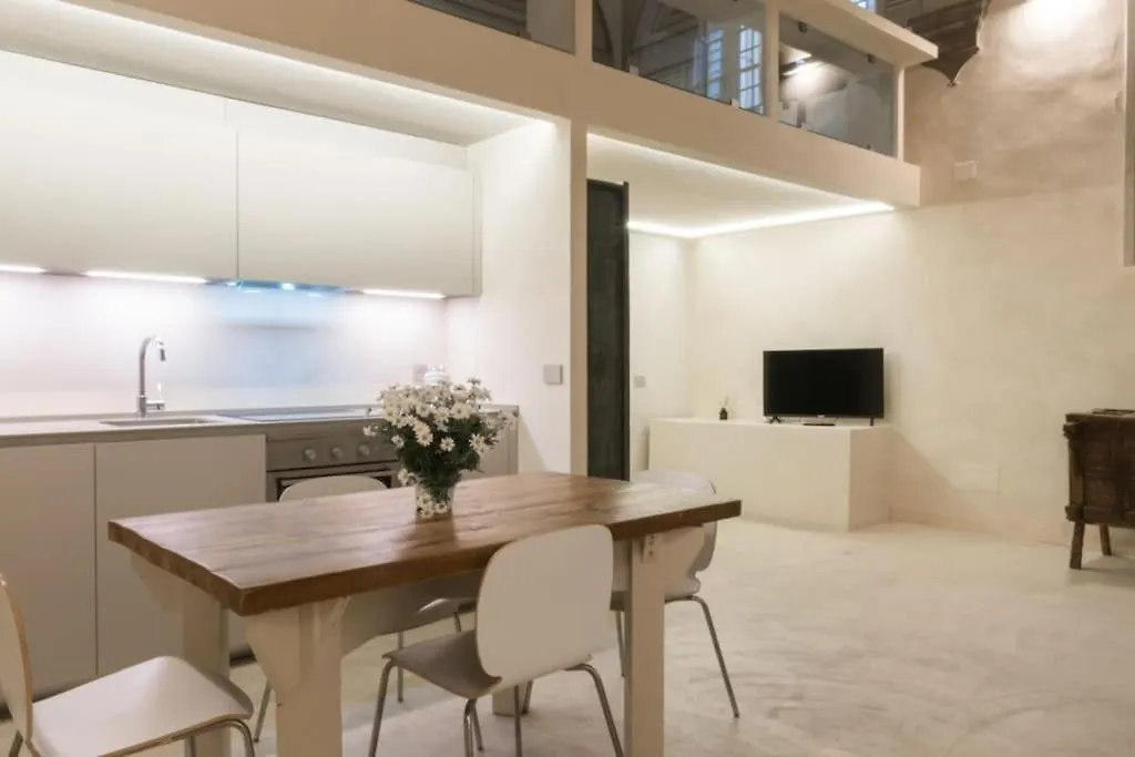 דירה פירנצה Keys Of Italy - Benci 20 Loft - Cherubini Luxurious Loft In Santa Croce איטליה